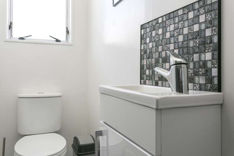 2/139 Spa Road Taupo_11