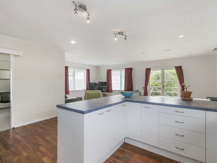 44 Momona Street Wainuiomata_4