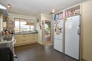 240 High Street North_3