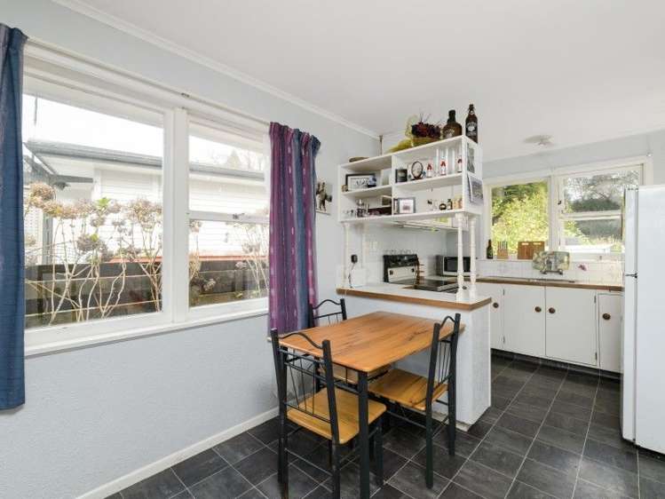  40 Harrier Street Parkvale_2