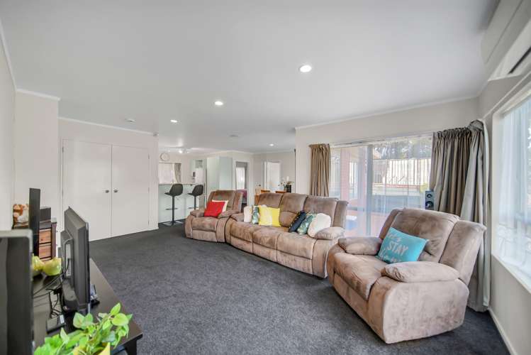 10 Settlers Cove Manurewa_6