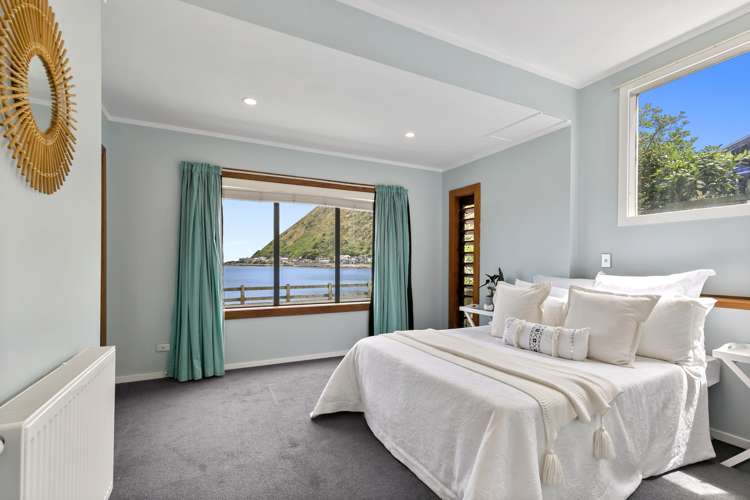 32 Owhiro Bay Parade Owhiro Bay_12