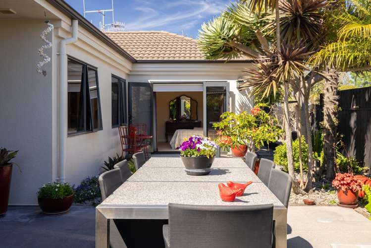 35 Mauritius Key Papamoa_7