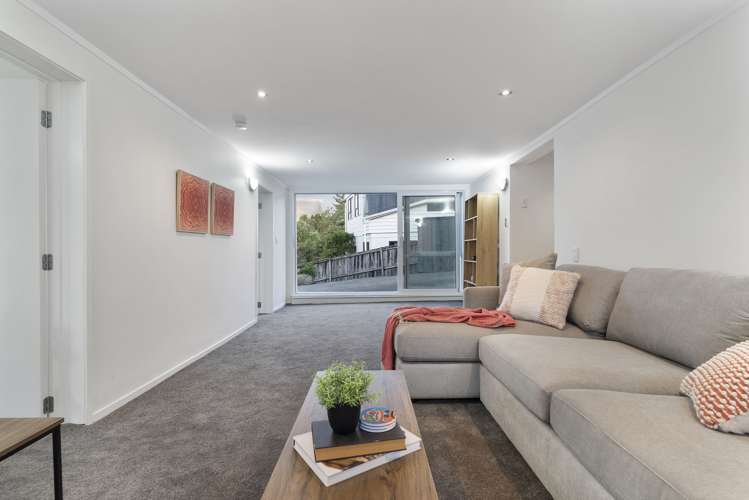 29 Crocombe Crescent Beach Haven_16