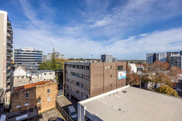 Apartment 8C/113 Vincent Street_3