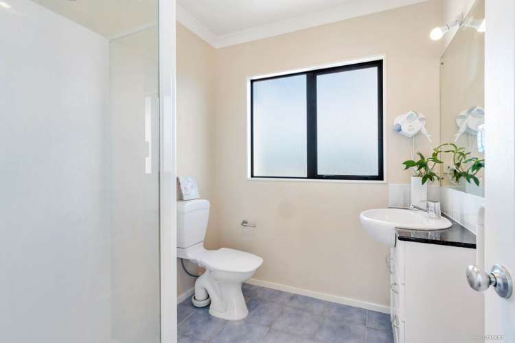 27 Fleetwood Drive Henderson_12