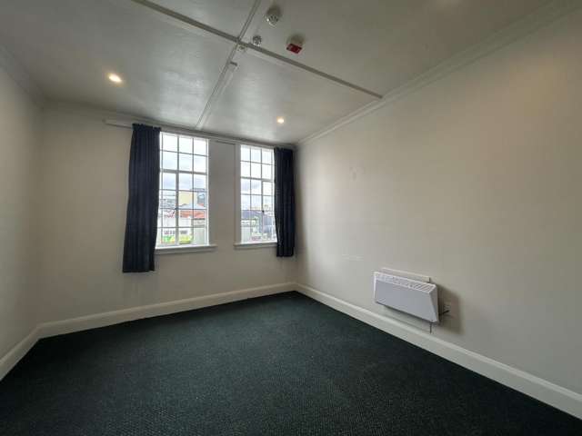 CITY CENTRE-ONE BEDROOM STUDIO