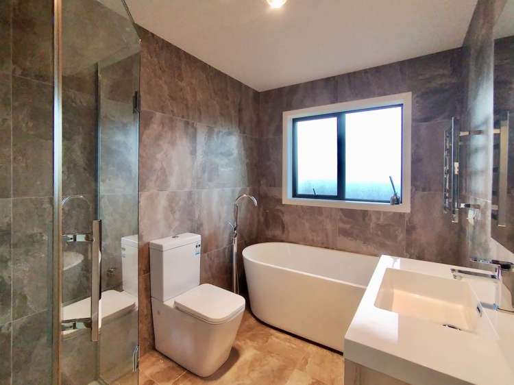 74 Harrowglen Drive Northcross_10