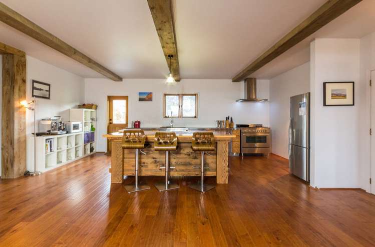 10 Sandys Lane Albert Town_11