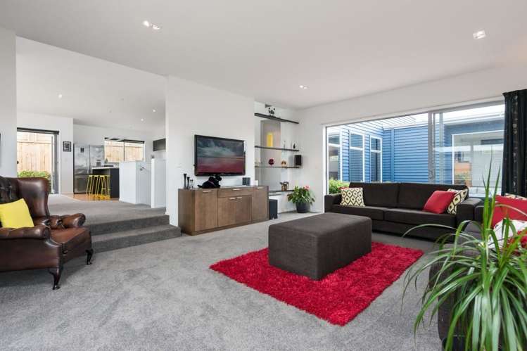 7 Crater Close Pyes Pa_2