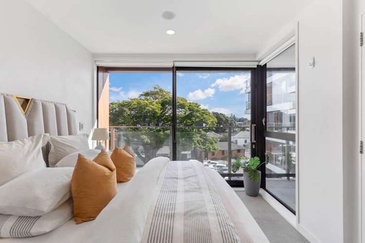 406/10 Lion Place Epsom_17