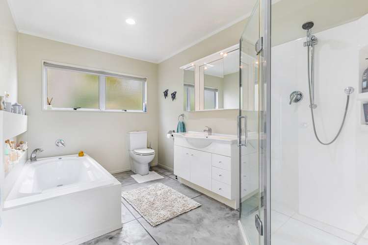 8 Dacre Grove Gulf Harbour_15