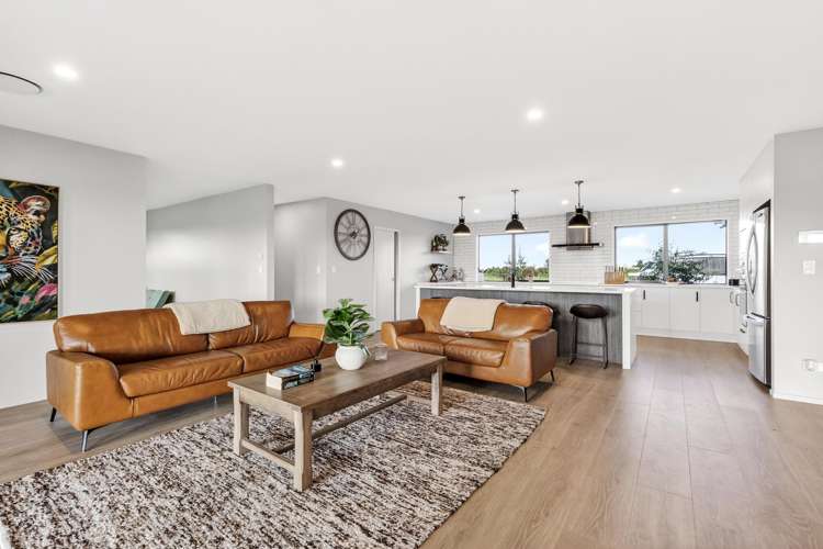 194 Lake Road Okoroire_5