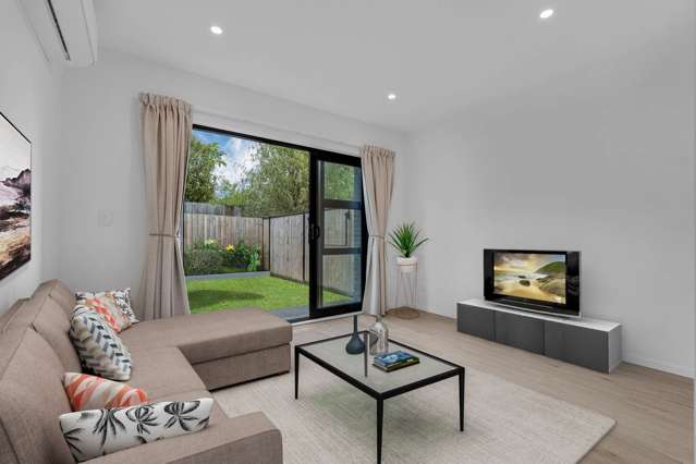 24 Rauemi Way Te Atatu South_1