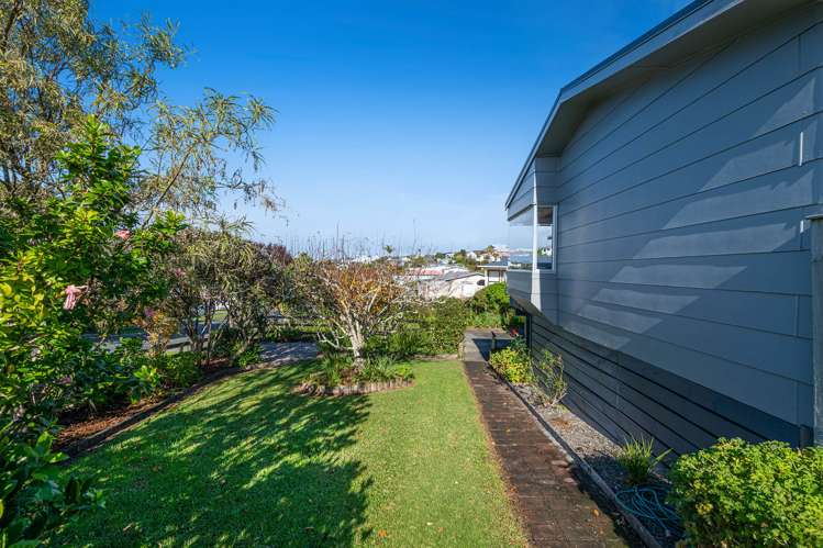 1 Hinemoa Place Snells Beach_22