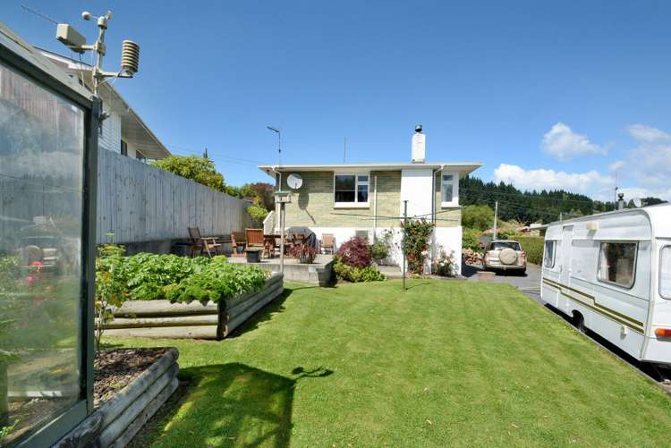 20 Bell Crescent Concord_17