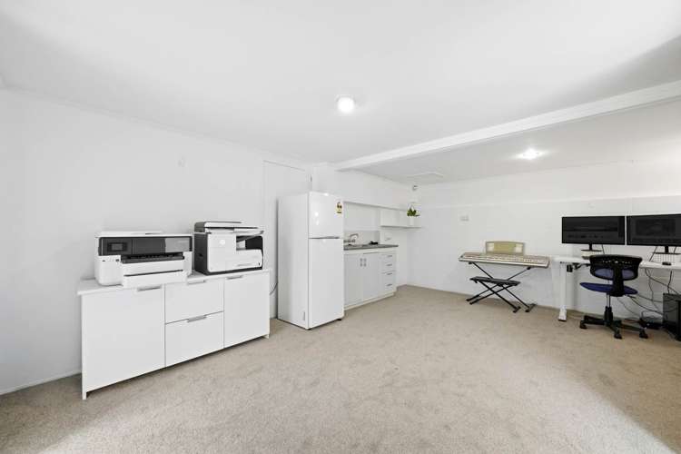 11 Marina Road Torbay_18