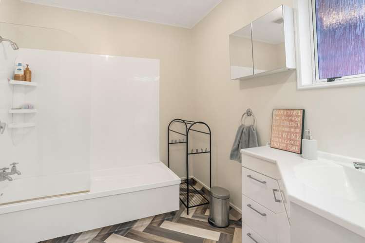 3 and 59 Derby Road Limehills_19