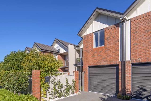 6a Henley Green Northwood_1