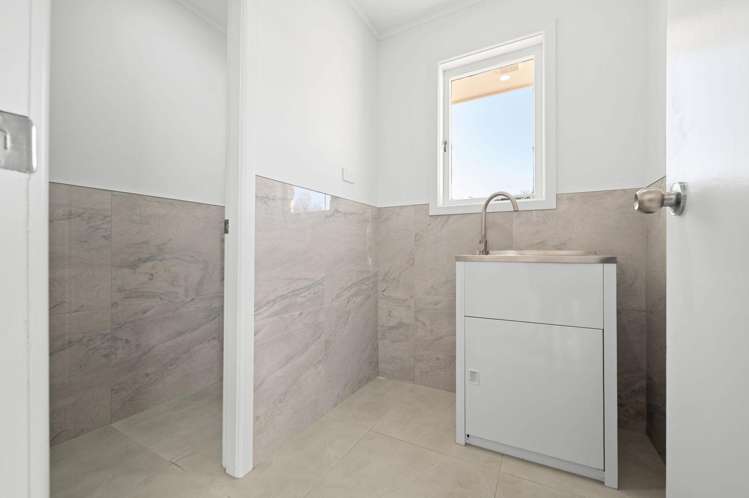 8 Dalesford Street Silverdale_15