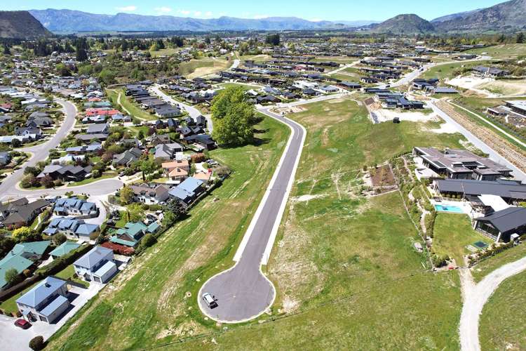 115 West Meadows Drive Wānaka_4