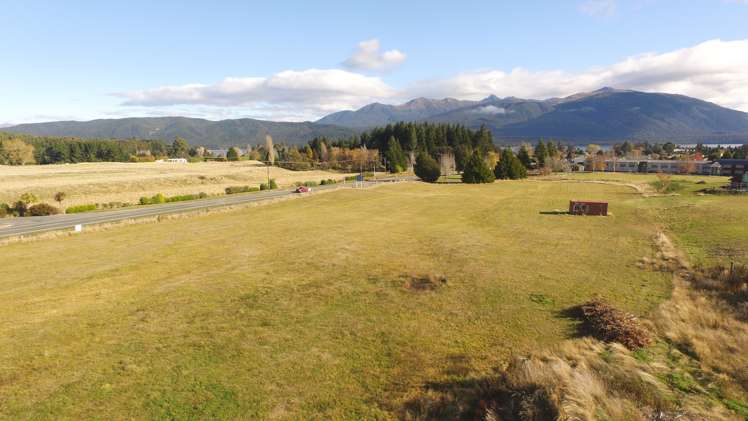 25 Te Anau Mossburn Highway Te Anau_11