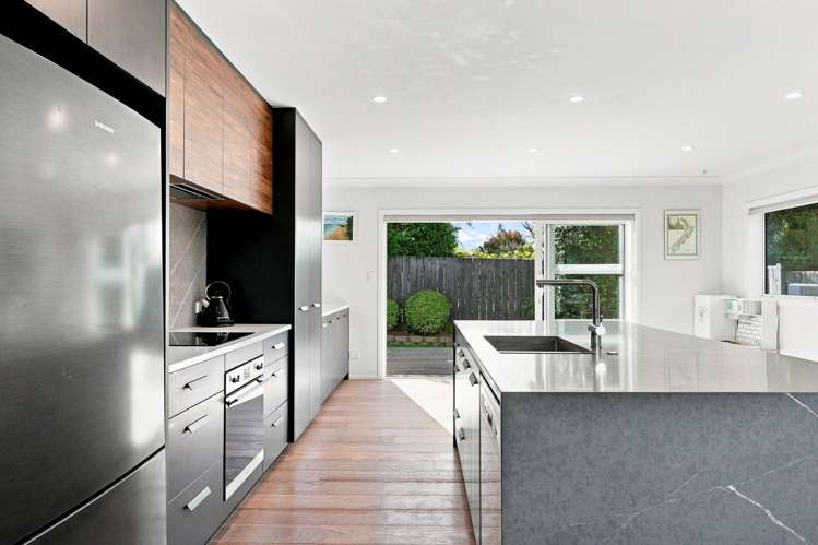 53 Regency Park Drive Gulf Harbour_11