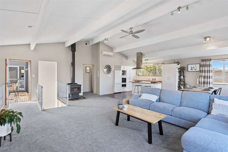 28 Yellowstone Crescent Burwood_9