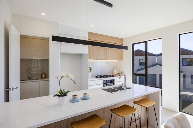 17B&E John Jennings Drive Oteha_9