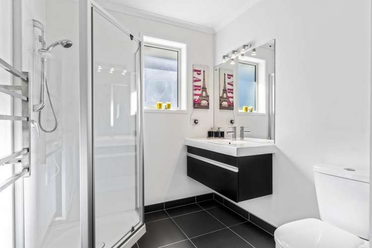 27 Buccaneer Court Gulf Harbour_14