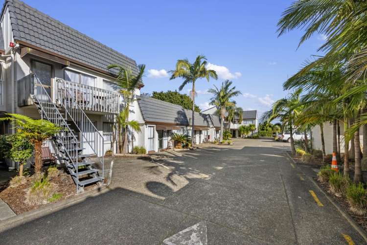 28-30 Taharoto Road Takapuna_6