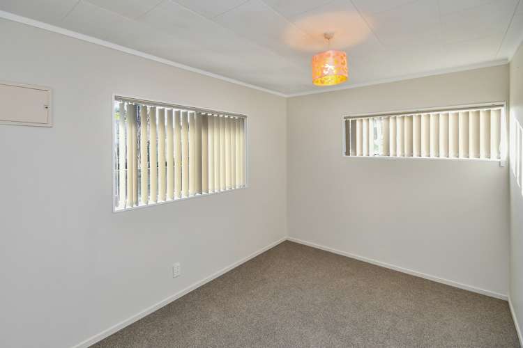 2/7 Rice Crescent Papakura_8