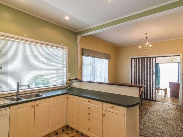 42 Puru Crescent Lyall Bay_3