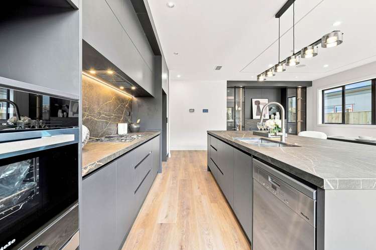 2 Antler Lane Greenhithe_13