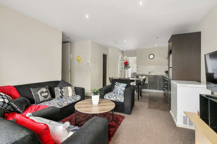 92a Michael Jones Drive Flat Bush_5