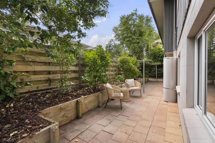 2/218 East Coast Road Forrest Hill_6