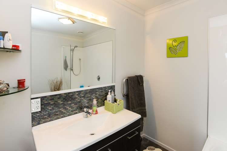 398 Southland Place Raureka_9