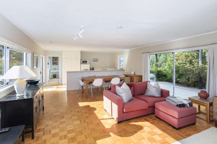 24 and 26 Ngaio Grove Duvauchelle_7