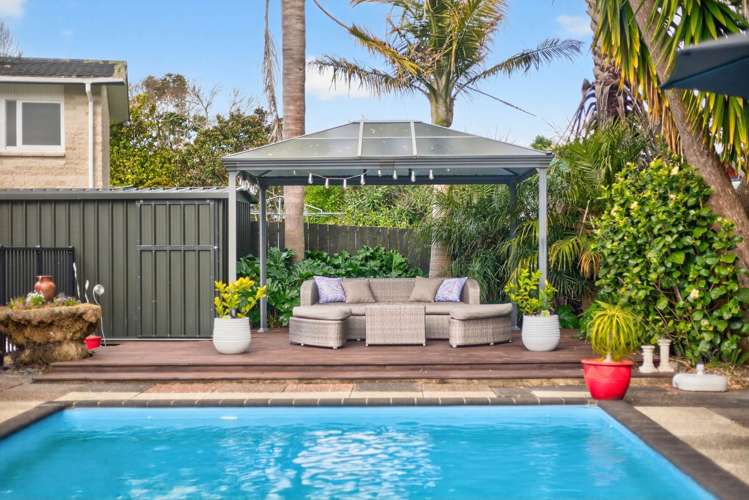 7 Tyrian Close Half Moon Bay_31