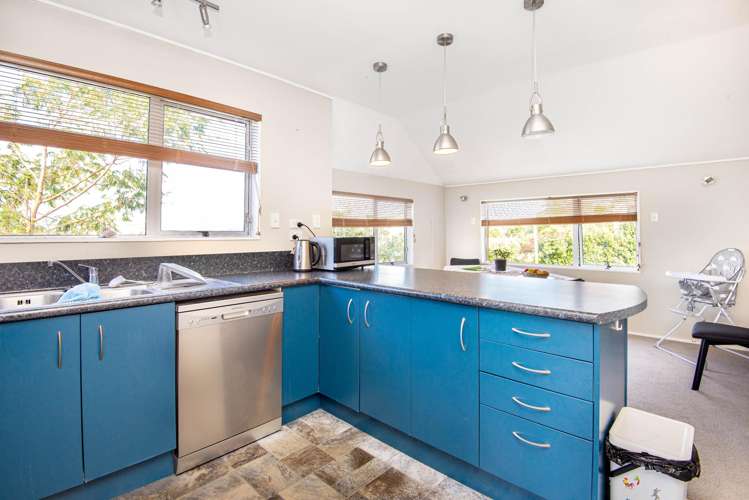 89 Kahu Road Paremata_10