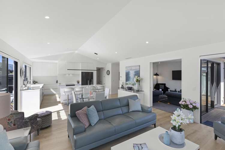 52 Manakura Street Russley_3