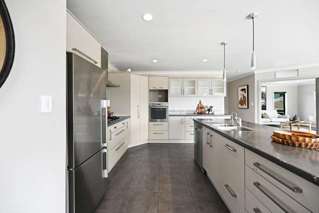 71 Eyre Road Ngahinapouri_2