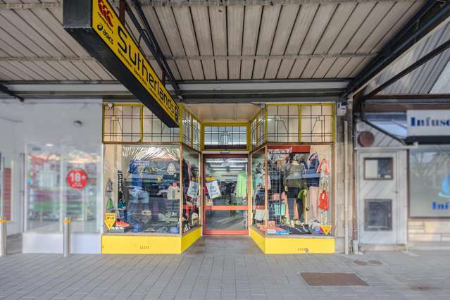 Sutherlands Men's & Ladies Wear