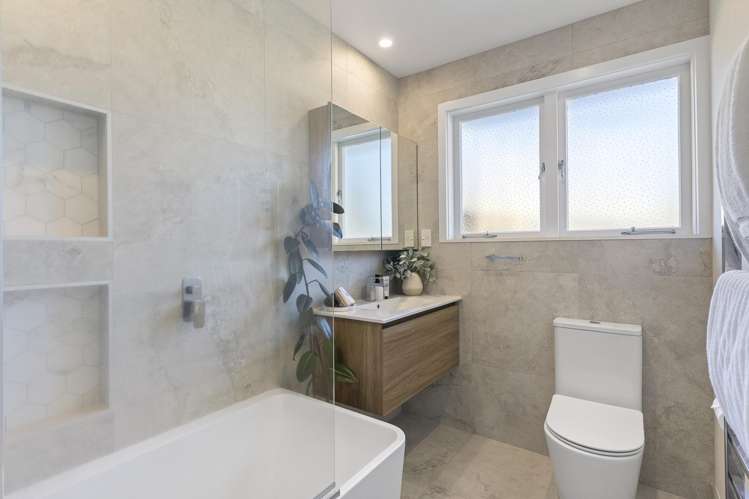 15C Aeroview Drive Beach Haven_11