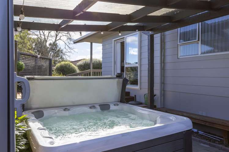 19 Holland Grove Richmond Heights_15