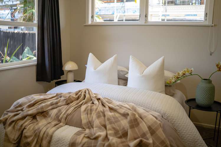 24 Mackenzie Street Te Atatu South_14