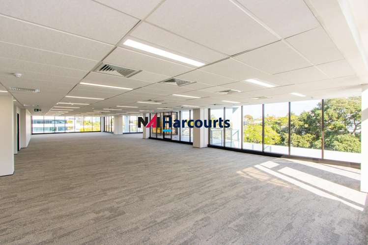129 Hurstmere Road_0