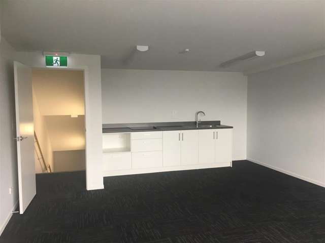 Unit 2/145 Ingram Road Rukuhia_4