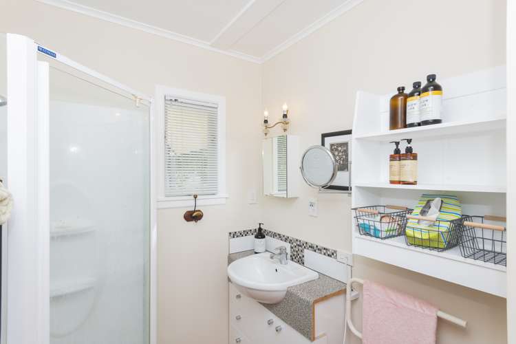 9 Uawa Parade Tolaga Bay_9