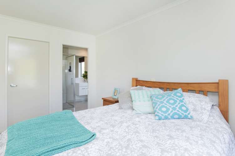 1 Hamilton Drive Wainui_10